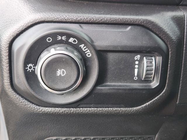 2023 Jeep Wrangler Sahara Altitude