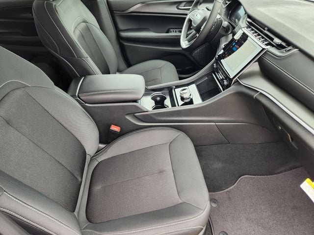 2026 Jeep Grand Cherokee Laredo X
