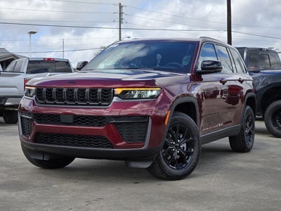 2026 Jeep Grand Cherokee Laredo