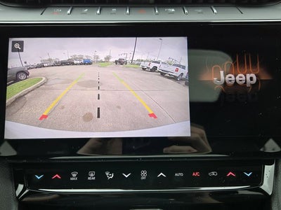 2026 Jeep Grand Cherokee Laredo