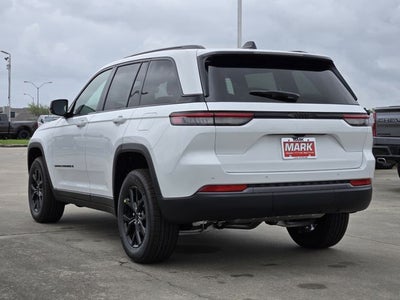 2026 Jeep Grand Cherokee Laredo