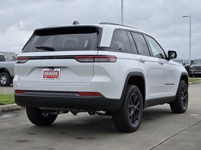 2026 Jeep Grand Cherokee Laredo