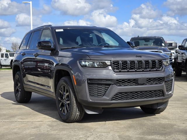 2026 Jeep Grand Cherokee Laredo