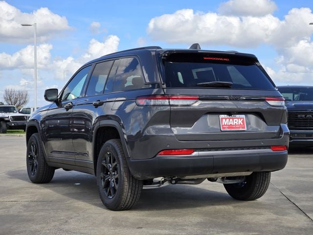 2026 Jeep Grand Cherokee Laredo