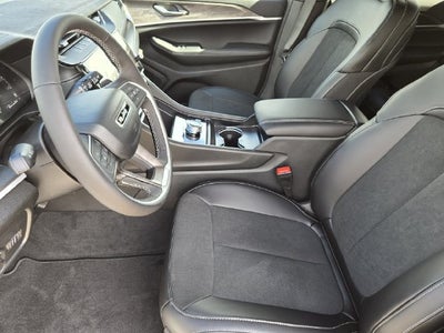 2027 Jeep Grand Cherokee Altitude