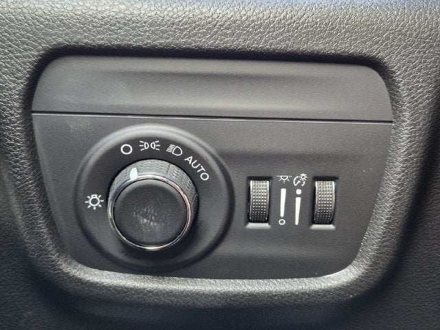 2027 Jeep Grand Cherokee Altitude