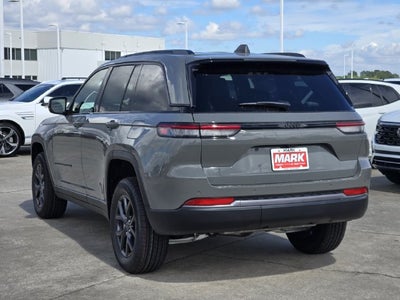 2027 Jeep Grand Cherokee Altitude