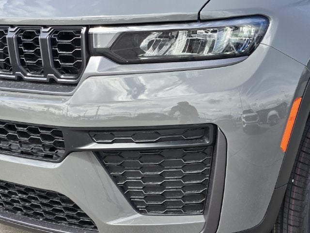 2027 Jeep Grand Cherokee Altitude