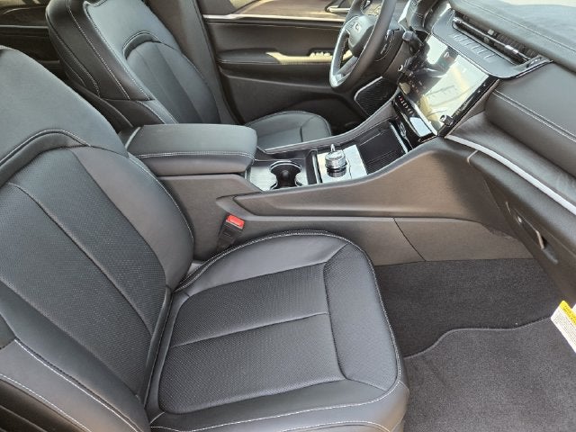 2027 Jeep Grand Cherokee Limited Reserve