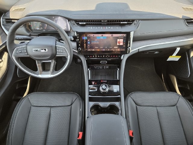 2027 Jeep Grand Cherokee Limited Reserve