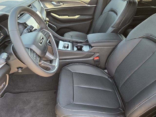 2027 Jeep Grand Cherokee Limited Reserve