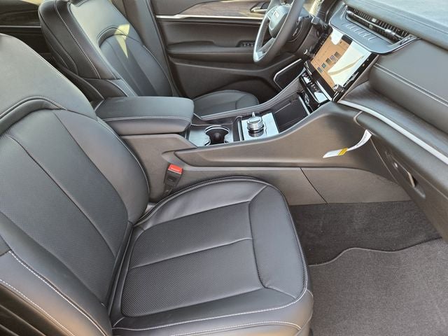 2027 Jeep Grand Cherokee Limited Reserve
