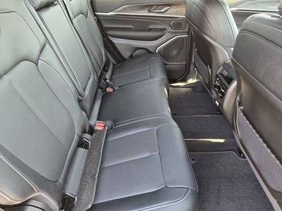 2027 Jeep Grand Cherokee Limited Reserve