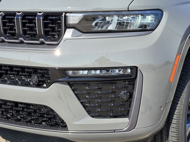 2027 Jeep Grand Cherokee Limited Reserve