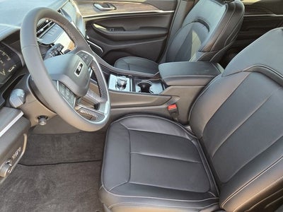 2027 Jeep Grand Cherokee Limited Reserve
