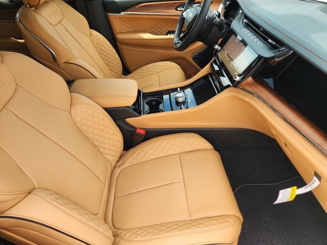 2026 Jeep Grand Cherokee Summit
