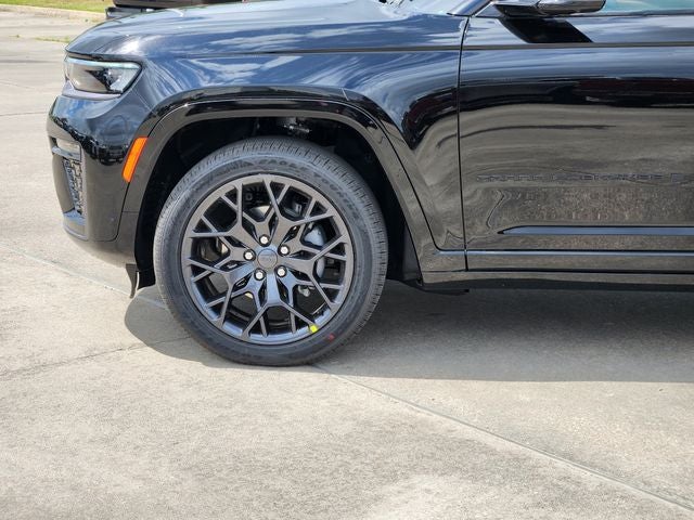 2026 Jeep Grand Cherokee Summit