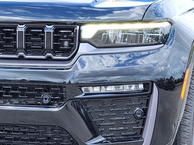 2026 Jeep Grand Cherokee Summit