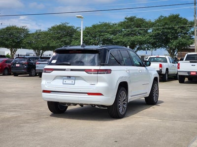 2026 Jeep Grand Cherokee Summit