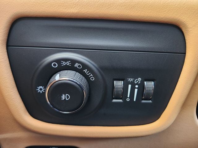 2026 Jeep Grand Cherokee Summit