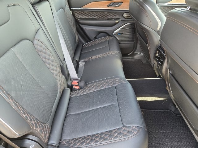 2027 Jeep Grand Cherokee Summit