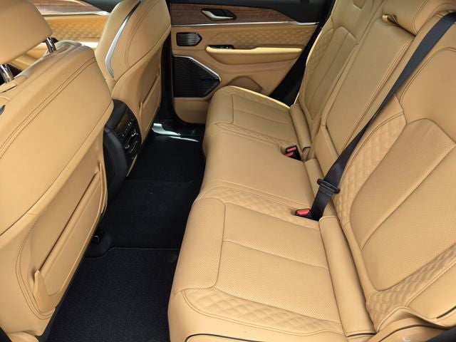 2026 Jeep Grand Cherokee Summit
