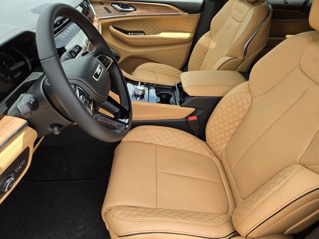 2026 Jeep Grand Cherokee Summit