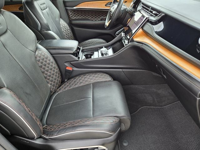 2022 Jeep Grand Cherokee Summit Reserve