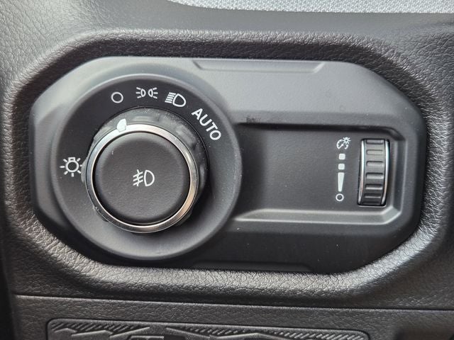 2025 Jeep Wrangler 4-Door Willys - Photo 16