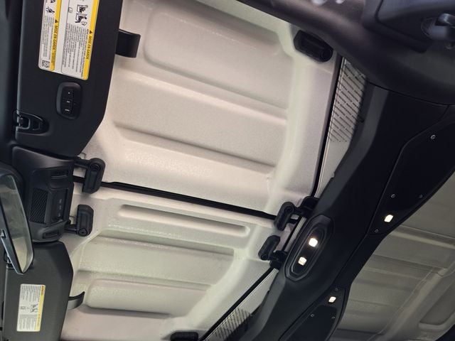 2025 Jeep Wrangler 4-Door Willys - Photo 19