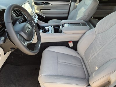 2027 Jeep Grand Wagoneer 4x2