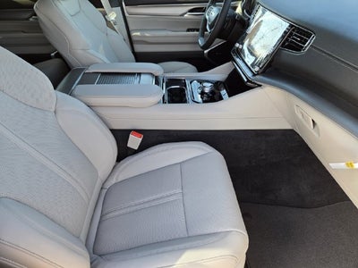 2027 Jeep Grand Wagoneer 4x2