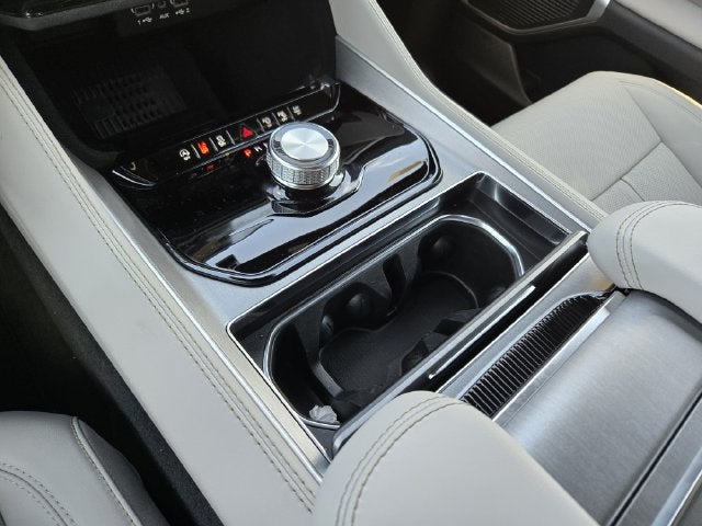 2027 Jeep Grand Wagoneer 4x2