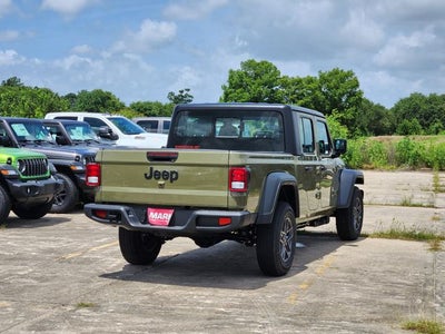 2026 Jeep Gladiator Sport