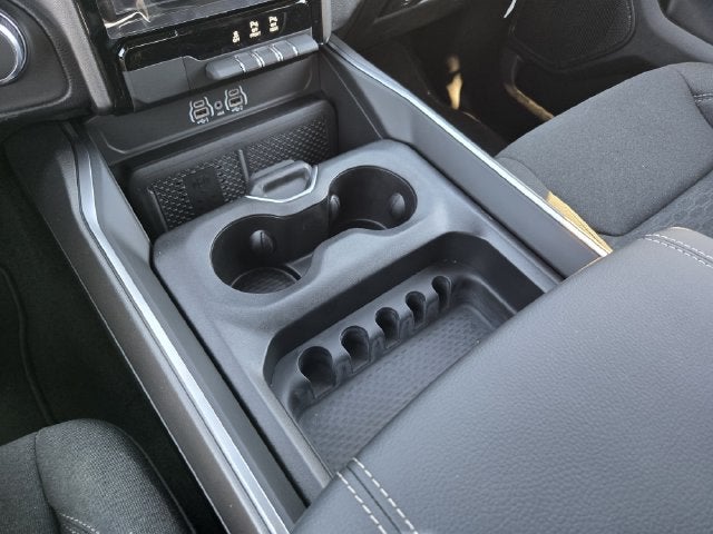 2027 RAM 1500 Big Horn/Lone Star
