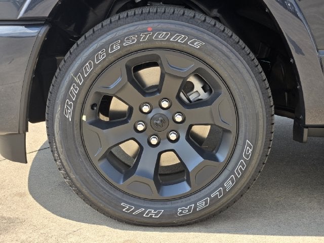 2027 RAM 1500 Big Horn/Lone Star