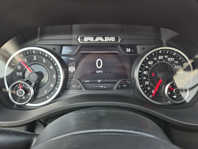 2027 RAM 1500 Big Horn/Lone Star
