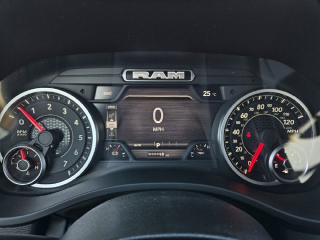 2027 RAM 1500 Big Horn/Lone Star