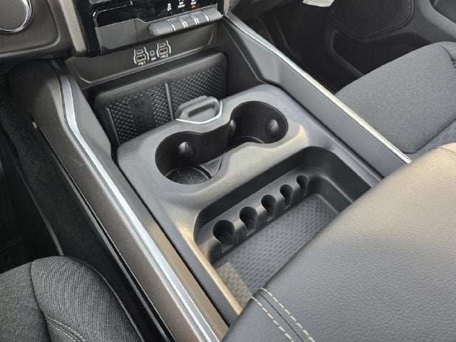 2027 RAM 1500 Big Horn/Lone Star