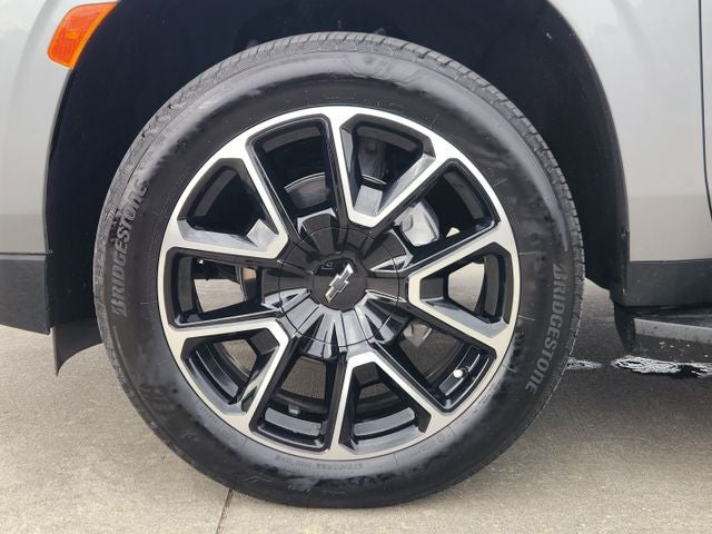 2024 Chevrolet Suburban RST