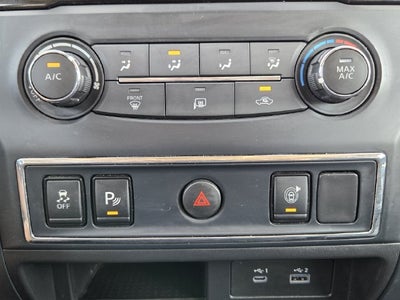 2022 Nissan Titan SV