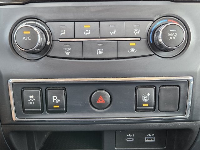 2022 Nissan Titan SV