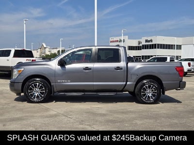 2022 Nissan Titan SV