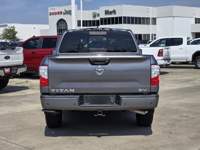 2022 Nissan Titan SV