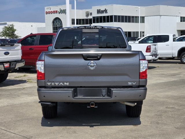 2022 Nissan Titan SV