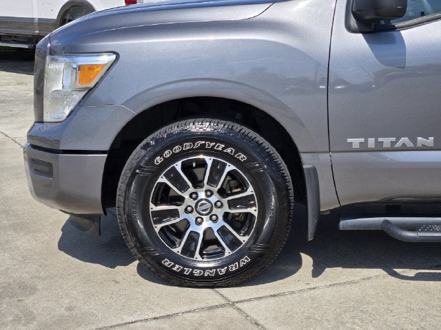 2022 Nissan Titan SV