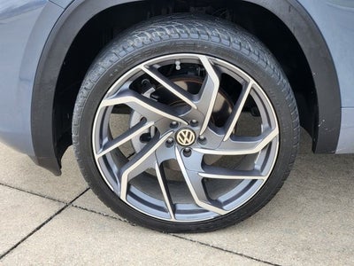 2024 Volkswagen Atlas Cross Sport 2.0T SEL R-Line