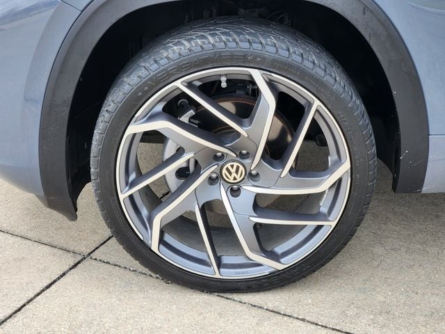 2024 Volkswagen Atlas Cross Sport 2.0T SEL R-Line