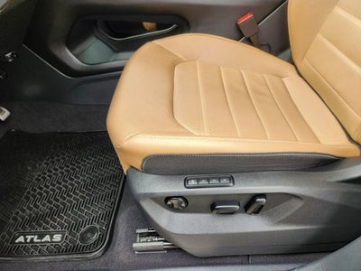 2024 Volkswagen Atlas Cross Sport 2.0T SEL R-Line