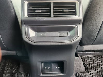 2024 Volkswagen Atlas Cross Sport 2.0T SEL R-Line